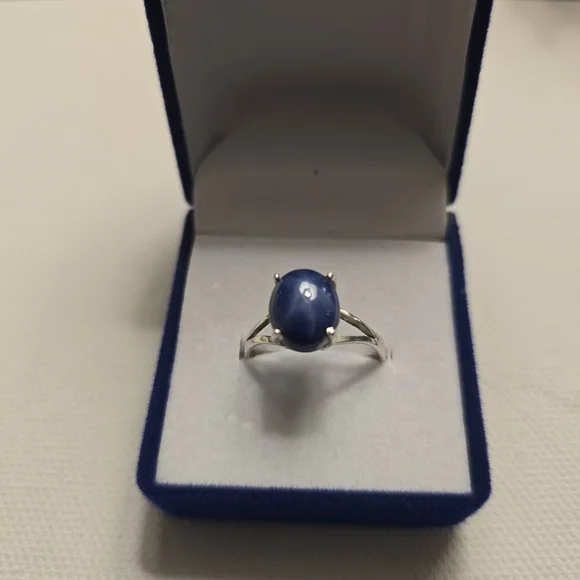 COSTUME JEWLERY Glamorous Lab Made Blue Star Sapphire On Silver Band Size 8.25 - Picture 11 of 13